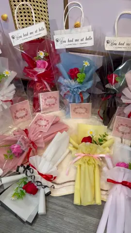 Đây chứ đâu xa nữa mấy bà #quitayflorist 
