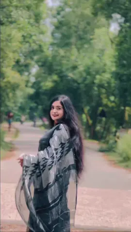 😌❤️‍🩹#black#saree#capcut #foryoupage #fyp 