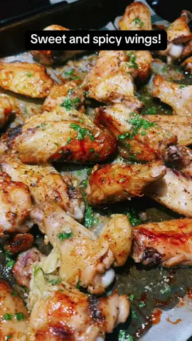 #wings #gamedayfood #wingrecipe #chickenwings #sweetandspicy 