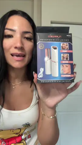 Facial. Cabello. Removedor  ##hair##remove##facial