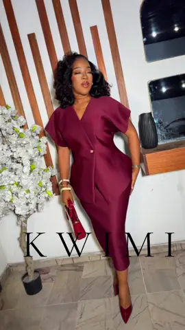 Chers Grande dames, s’habiller en ayant des ressemblances sur la route n’est pas pour vous! Avec KWIMI soyez Unique🥂 nous vous servons un prêt à porter sans trace 👌🏽🥂.           Faites confectionner en toute sécurité avec nous 🛍️, nous vous livrons 🚚 et vous expédions aussi ✈️☑️  Téléphone : +243831271601     Voici notre adresse : LEMBA ( Direction Sous Region ) Q/ Échangeur  Av/ Échangeur 8bis  Réf Arrêt : Église Résurrection                                   2e Référence : Auditorat Militaire                    LIVRAISON 🚚✅ #ensemble #chictenuepourdamechic  