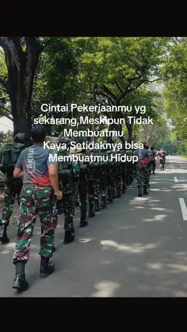 #fyp #fyppppppppppppppppppppppp #fypシ #4u #4upage #indonesia🇮🇩 #military #airforce #kopasgat #komando #pasukan #lewatberanda #tentara #trending #viral #sadboy #pekerjaan #perantau 
