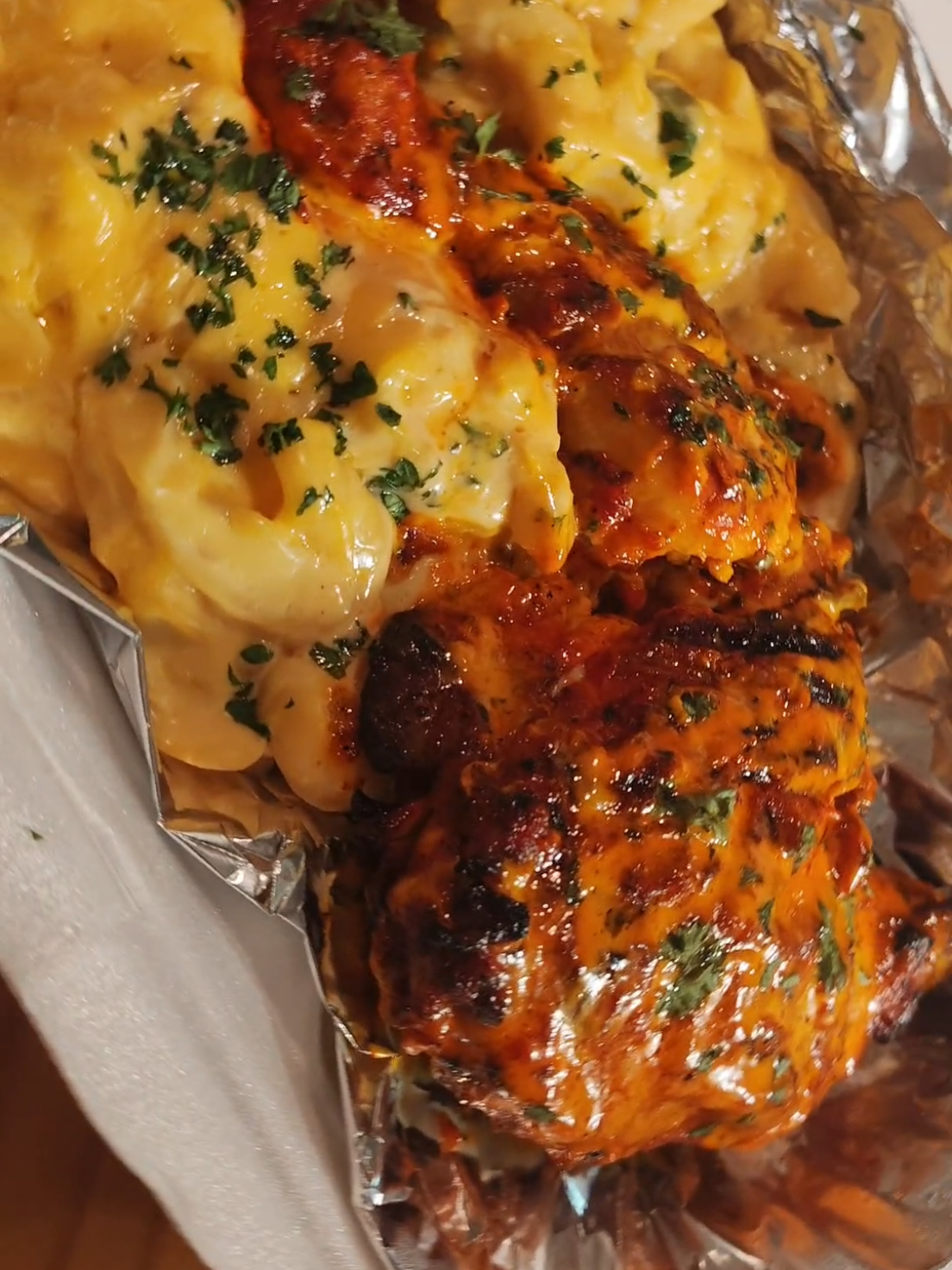 Chicken Tikka and Mac and CHEESE 🍗🧀🔥 OMG. This was divine! @casbah_bluff @Quade George  #foodtiktok #macandcheese #chickentikka #eatwithme #indianfood 