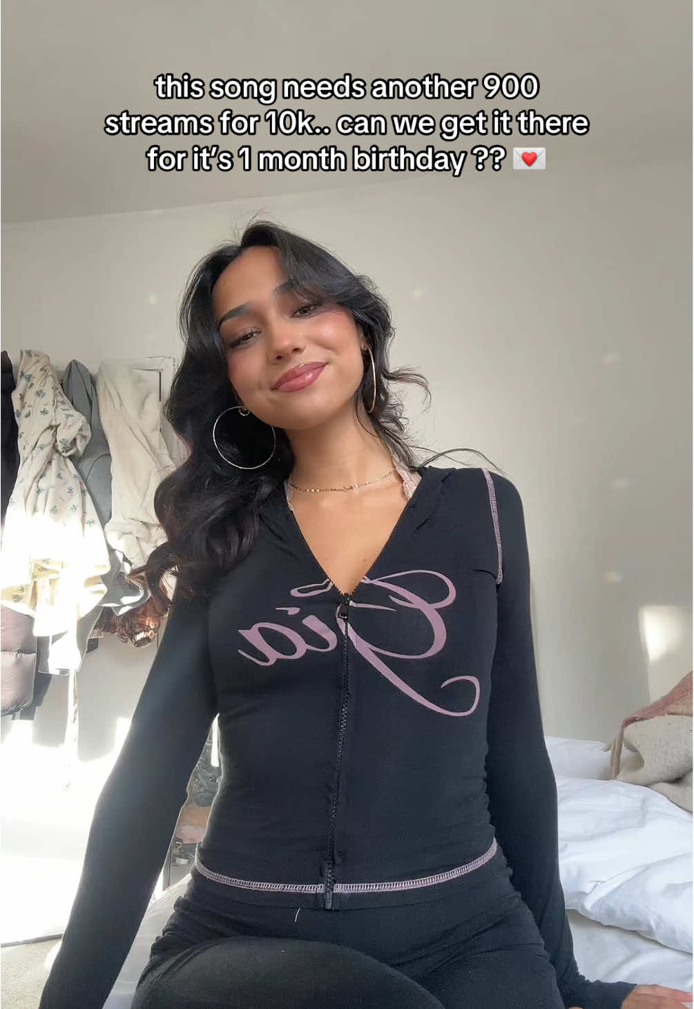 link in bio besties 🎀🩷🥹 #newmusic #originalmusic #popmusic #independentartist 