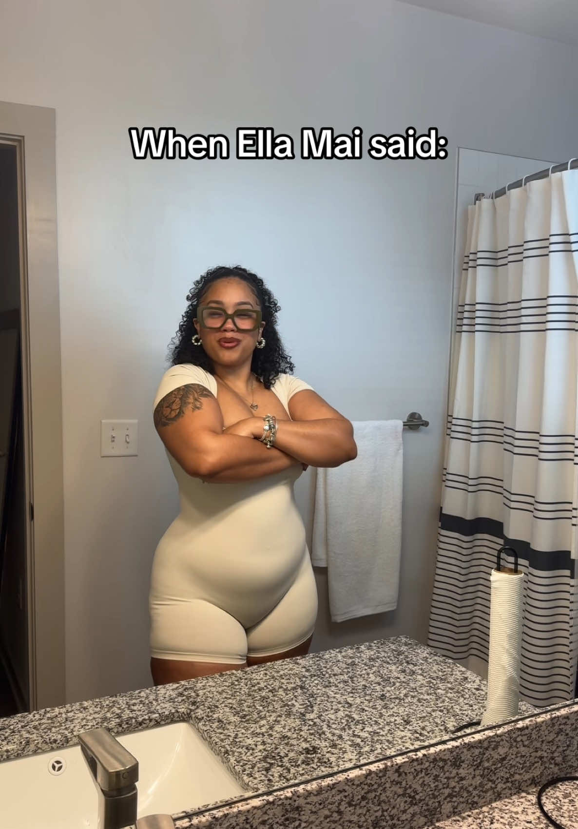 Cause let me tell you something, @ellamai been going crazy with the tunes now 🤌🏽🤌🏽🤌🏽 “cause when I love, I love hard”… She ate that up !  #ellamai #music #songs #cheabuttah #fyp 