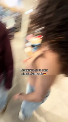 Orgullosamente venezolana @alleh @yorghaki #venezuela #alemania 