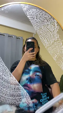 Oh ayan na! 🥹 Madali nalang linisin yung salamin niyo pag meron kayong ganito. 😍 3 in 1 nato mga mi!! Meron ng sprayer, brush at wiper. All in na 😊✨ #mirrorwiper #mirror #mirrorcleaning 