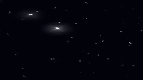 udah lama gw gak upload 🥱, upload lagi bisa rame gak ya?🤔. Pertempuran Midway adalah pertempuran laut besar yang dianggap sebagai peristiwa paling penting dalam medan Perang Pasifik Perang Dunia II. Pertempuran terjadi antara 4 Juni dan 7 Juni 1942, sekitar sebulan sesudah Pertempuran Laut Koral dan enam bulan setelah Pengeboman Pearl Harbor. Angkatan Laut Amerika Serikat dengan telak meredam serangan Angkatan Laut Kekaisaran Jepang terhadap Atol Midway, dan mengakibatkan kerugian tidak ternilai dan merebut inisiatif strategis dari Angkatan Laut Jepang. Serangan Jepang, seperti halnya serangan ke Pearl Harbor, dimaksudkan untuk melenyapkan Amerika Serikat sebagai kekuatan strategis di Pasifik, agar Jepang dapat bebas mendirikan Lingkungan Kemakmuran Bersama Asia Timur Raya. Pihak Jepang berharap kekalahan berikutnya akan mendemoralisasi Amerika Serikat hingga dapat dipaksa bernegosiasi mengakhiri Perang Pasifik dengan syarat-syarat yang menguntungkan Jepang. Rencana Jepang disusun untuk memancing kapal induk Amerika Serikat yang jumlahnya hanya sedikit hingga masuk ke dalam jebakan. Jepang juga bermaksud menduduki Atol Midway sebagai bagian dari rencana menyeluruh memperluas garis luar pertahanan mereka sebagai respons dari Serangan Udara Doolittle. Operasi ini dianggap sebagai persiapan serangan Jepang selanjutnya ke Fiji dan Samoa. Rencana ini cacat akibat kesalahan asumsi Jepang tentang reaksi Amerika Serikat dan pengambilan keputusan yang kurang baik. Pemecah kode Amerika berhasil memecahkan sandi Jepang tentang tanggal dan lokasi serangan, dan memungkinkan Angkatan Laut Amerika Serikat menyusun rencana penyergapan tiba-tiba. Empat kapal induk dan sebuah kapal penjelajah berat Jepang tenggelam, sementara pihak Amerika Serikat kehilangan sebuah kapal induk dan sebuah kapal perusak. Kerugian besar berupa tenggelamnya empat kapal induk dan tewasnya penerbang dalam jumlah besar melemahkan kekuatan Angkatan Laut Kekaisaran Jepang. Jepang tidak mampu lagi menyaingi kecepatan Amerika Serikat dalam membangun kapal-kapal perang dan melatih penerbang baru. preset by @rynpedoo  #History #military #america #japan #fyp 