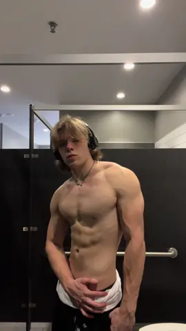 bring back aesthetics. #aesthetics #aestheticphysique #workoutmotivation #fyp 