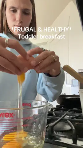 Feeding kids a whole food diet on a budget can be tricky, but this is by far one of our favorite ways to get a bunch of nutrients in our two year old at the beginning of the day! #budget #frugalliving #momlife #toddlersoftiktok 