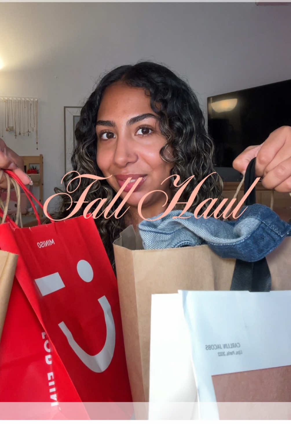 we love a good fall haul, I have more stuff but i’m embarassed to show my shopping addiction online.. lmk if you guys want to see🤭 @MINISO @LUSH @Gap @aerie @SKIMS @Aritzia @TJ Maxx #fallhaul #shoppinghaul #shoppingfinds #haul #haultok 