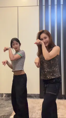 Ngikut aja bunda mah nak lol 😝❤️🫶🏻💃 @KATSEYE 