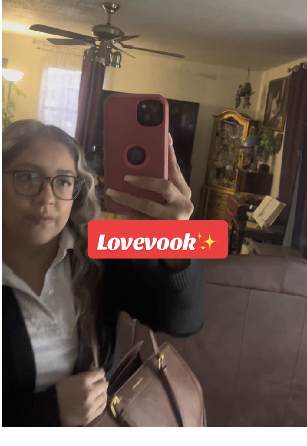 Feliz Viernes✨  Mi bolsa para la oficina🤌🏻 Mucho espacio y se mira bonita👏🏻#creatorsearchinsights #bestlaptopbag #lovevook #lovevooklaptopbag #lovevook_bags 