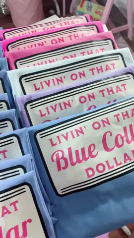 Living on that blue collar dollar 🫶🏻✨ #livinonthatbluecollardollar #bluecollarboys #bluecollarlife #bluecollarbabe 