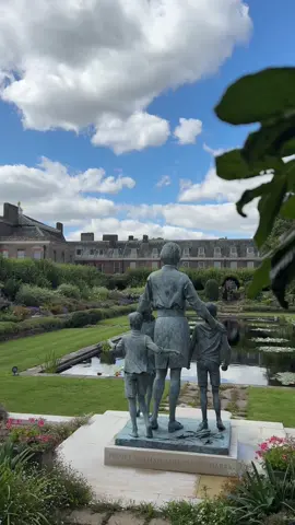 Kensington Palace #princessdiana ✨❤️