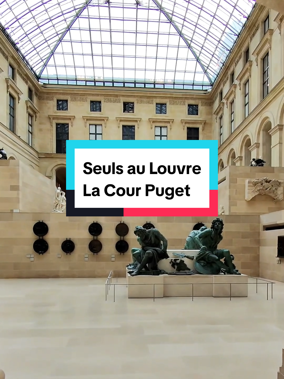 Une cour au sein du palais du Louvre avec des chefs-d'œuvre de la sculpture française. #museummoment #paris #musee #visitparis 