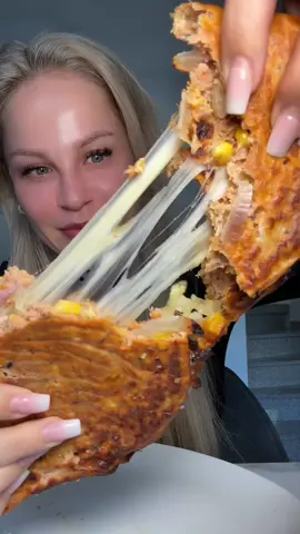 Ihr müsst das nachmachen, mein gesundes Brot 😍😋 perfekt zum abnehmen! #Foodie #abnehmen  #healthyrecipes #recipes #FoodTok IG:michelleschellhaas 