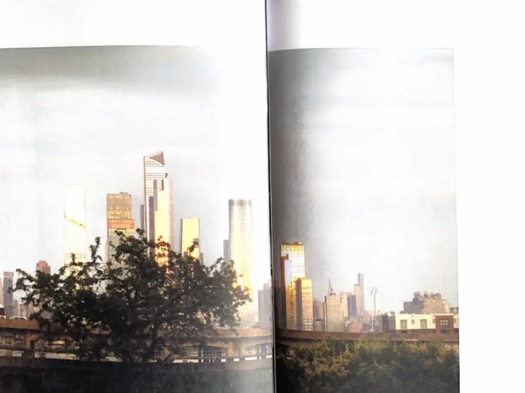 𝟭𝟮𝟵 𝗱𝗮𝘆𝘀 - The Book  Le reste des photos est sur Insta ! @angxll4rt #streetphotography #newyorkcity #photographer #empirestatebuilding 