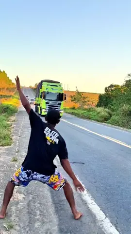 paixão de menino 🥹♥️#fyppppppppppppppppppppppp #videosdecaminhao #fyp #flogueiros #caminhoneiro 