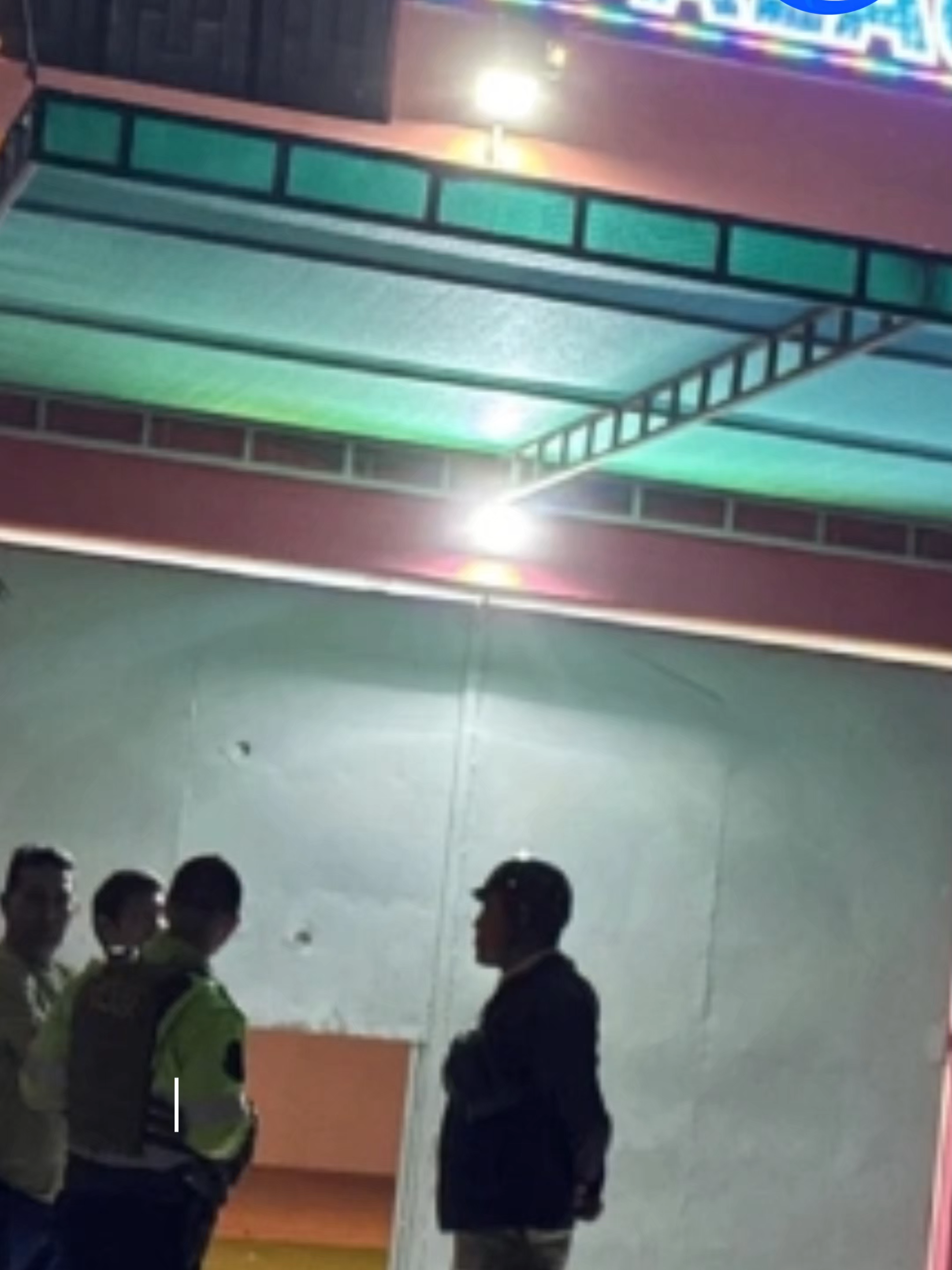 Balacera en el local de Tony Rosado en Piura #TonyRosado #Piura #Inseguridad #Perú #comentario
