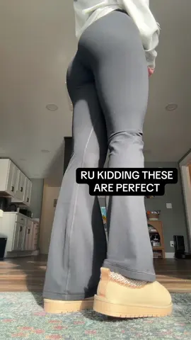 OBSESSED W THESE GET THEM BEFOTE THEY SELL OUT AGAIN!!!!! #uggseason #slippers #ugg #outfit #fallshoes 