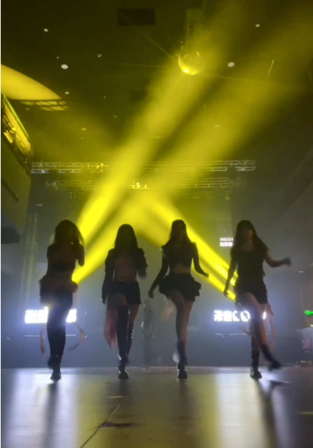 Guess which song we are going to dance to#blackpink 