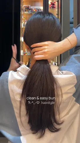 your everyday go-to low bun inspo 🩵✨ #hairtutorial #easyhairstyles #hairideas 