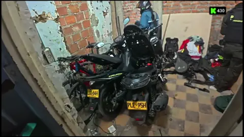 🚨 ¡Increíble pero cierto! 👉 No solo la robaron… ¡también la multaron! ¿Hasta cuándo tendremos que esperar para que las autoridades usen las herramientas en serio y desarticulen las bandas delincuenciales? Mientras corrigen al pueblo, al bandido lo dejan en libertad. 📸 ¿Cuántas fotomultas más pondrán para limitar al ciudadano, pero nunca al delincuente?