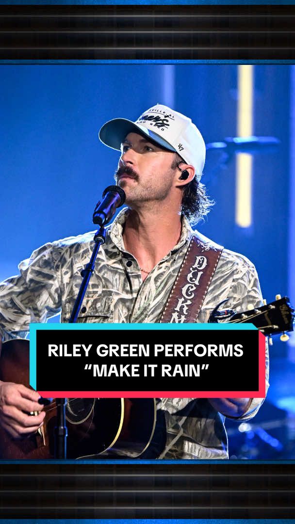 @Riley Green performs “Make It Rain”! #FallonTonight #TonightShow #RileyGreen 