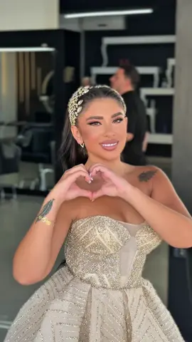 ما تفكري كتير لتحجزي لخطبتك #lama #hairstyle #hairColor #salonbilalandlama #lebanon 