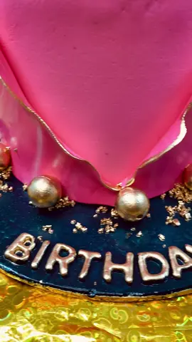 Cakethegreat.pk We make customized cakes for your every event🎂. For order	--> 03112475155 Instagram cakethegreat #cakethegreat #cakes #onlinecakes#layerscake #lahorecake                              