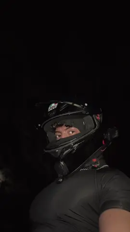 I’m into you.. 🥀 #fyp #foryou #biketok #BookTok #viral 