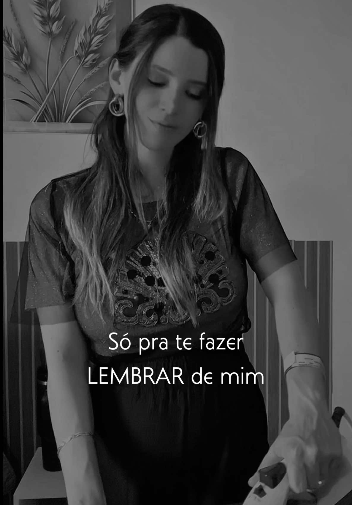 Quem lembra dessa música ? 🥹✨  Peça a sua aqui! Que vou cantar pra você 🩵  . . . . #musica #music #artistatiktok #artista #cantor 
