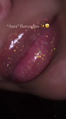 Still pretty without lip liner! ✨ #lipgloss #glitterlipgloss #gloss #shimmerlipgloss #nongrittylipgloss 
