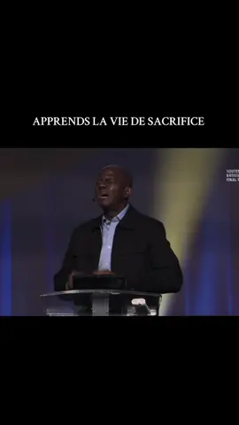 { Apprends à marcher dans le sacrifice pour Jesus 🫶🏾 } «Celui qui ne prend pas sa croix et qui ne me suit pas, celui-là n’est pas digne de moi.» ‭‭Matthieu‬ ‭10‬:‭38‬ ‭ #tiktokchretien #icc #pourtoii #prt #predication 