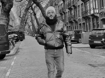 يعني هسه شلون راح انساها 💔😔. #foryoupage #foryou #اغاني_مسرعه💥 #اغاني_عراقيه #نصرت_البدر 