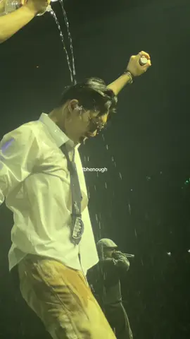 the water fights last tour were so insane 😭 ( towards the light: will to power duluth d1 240730 ) #ateez #mingi #kpop #tbhenough 