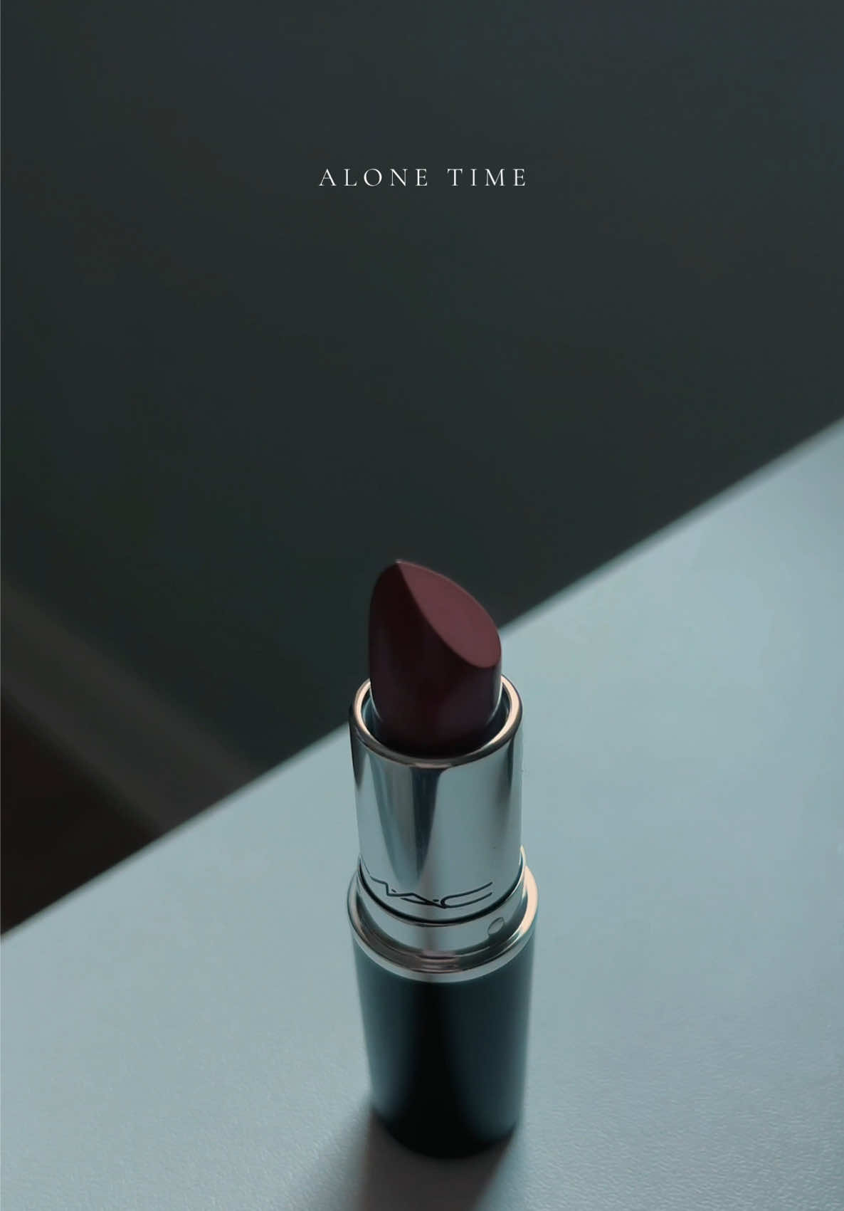 “Alone Time” just in time for Fall 🍂  @maccosmetics 💄 🧸 🍁 ☕️ 🤎  #fallmakeup #fallmusthaves #fall #makeupmusthaves #fallvibes #fallaesthetic #maccosmetics #creatorsearchinsights 