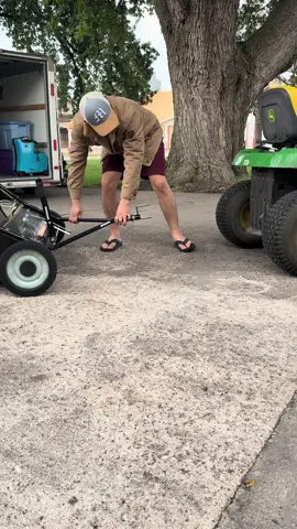 Recogedor de césped y hojas. 🍃 #cesped #hojas #recogedor#tiktokshopbacktoschool #tiktokshopcreatorpicks 