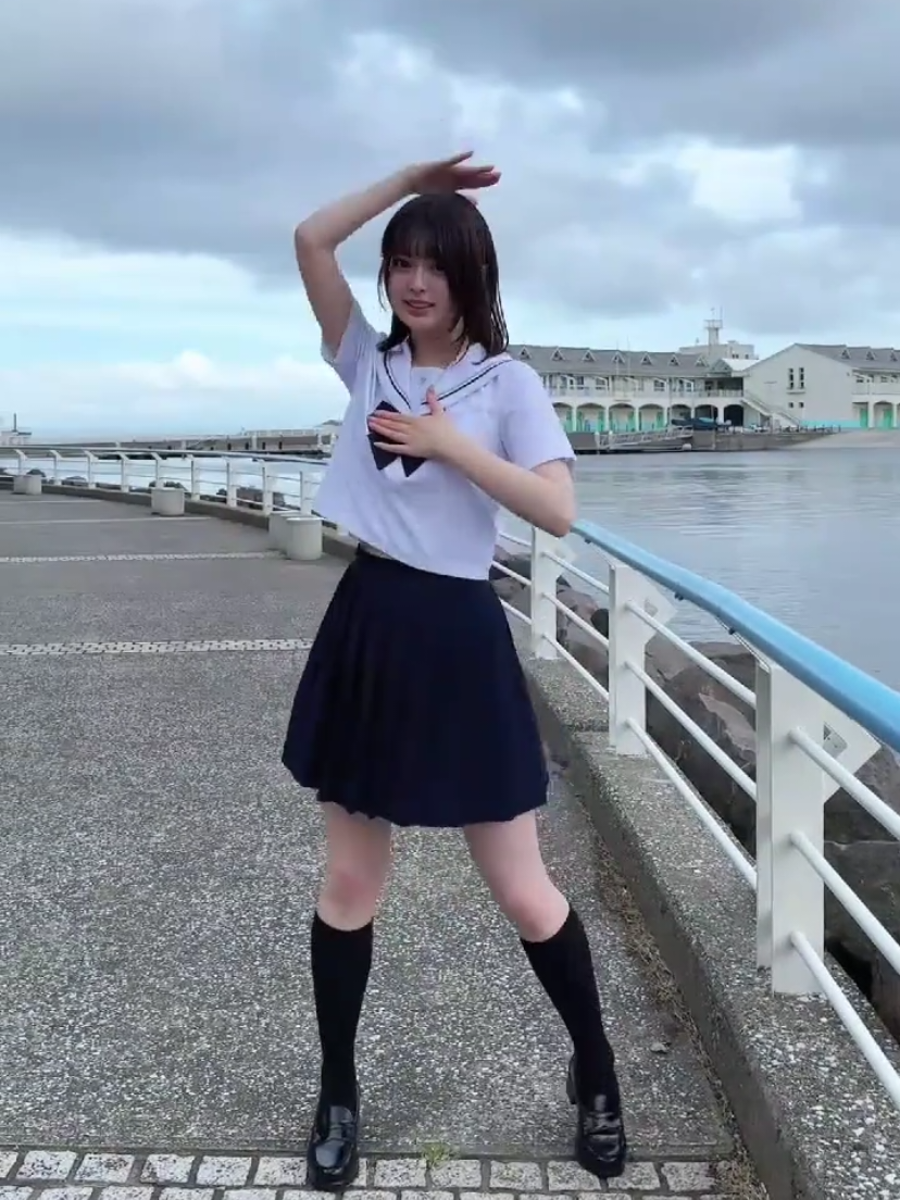 #HANNA #white_scorpion #美少女 #ダンス #制服 