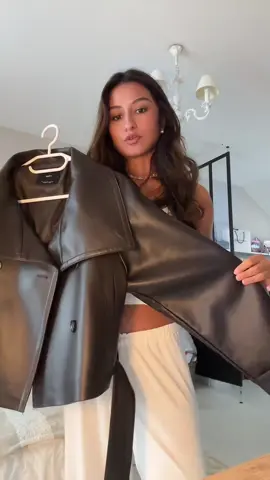 Comme promis le haul des pépites que j’ai shoppé cet été !! 
