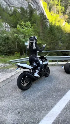 Auch in den Alpen wird getanzt #dance #rec #austria #bikergirl #motoljubuschka 