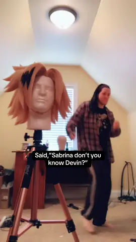 The glow up from 20 to 27 is SCRUMTIOUS. I love love love getting older, I love being a woman!!!! My skills improve and I grow into myself ??? Uh yes please . I’m so excited to be 30,,,,,  #wigcommission #wigstyling #wig #cosplaywigstyling #wigmaker 