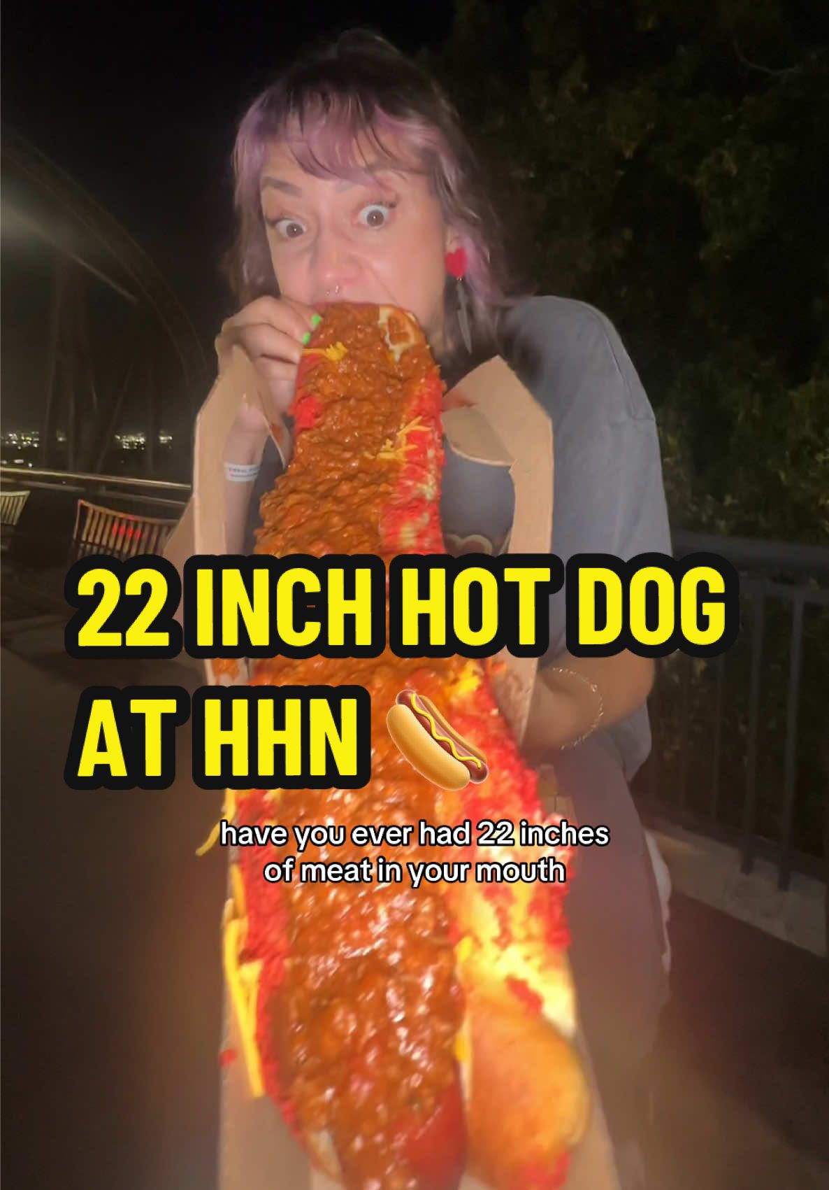 Remember…size DOES matter 😁 #hotdog #horrornights #hotcheetos #universalstudios 