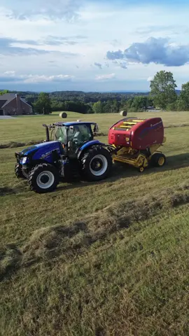 Rollin’ 🤠🤠🤠 #newholland #rollbelt #hayseason #tractor #farming