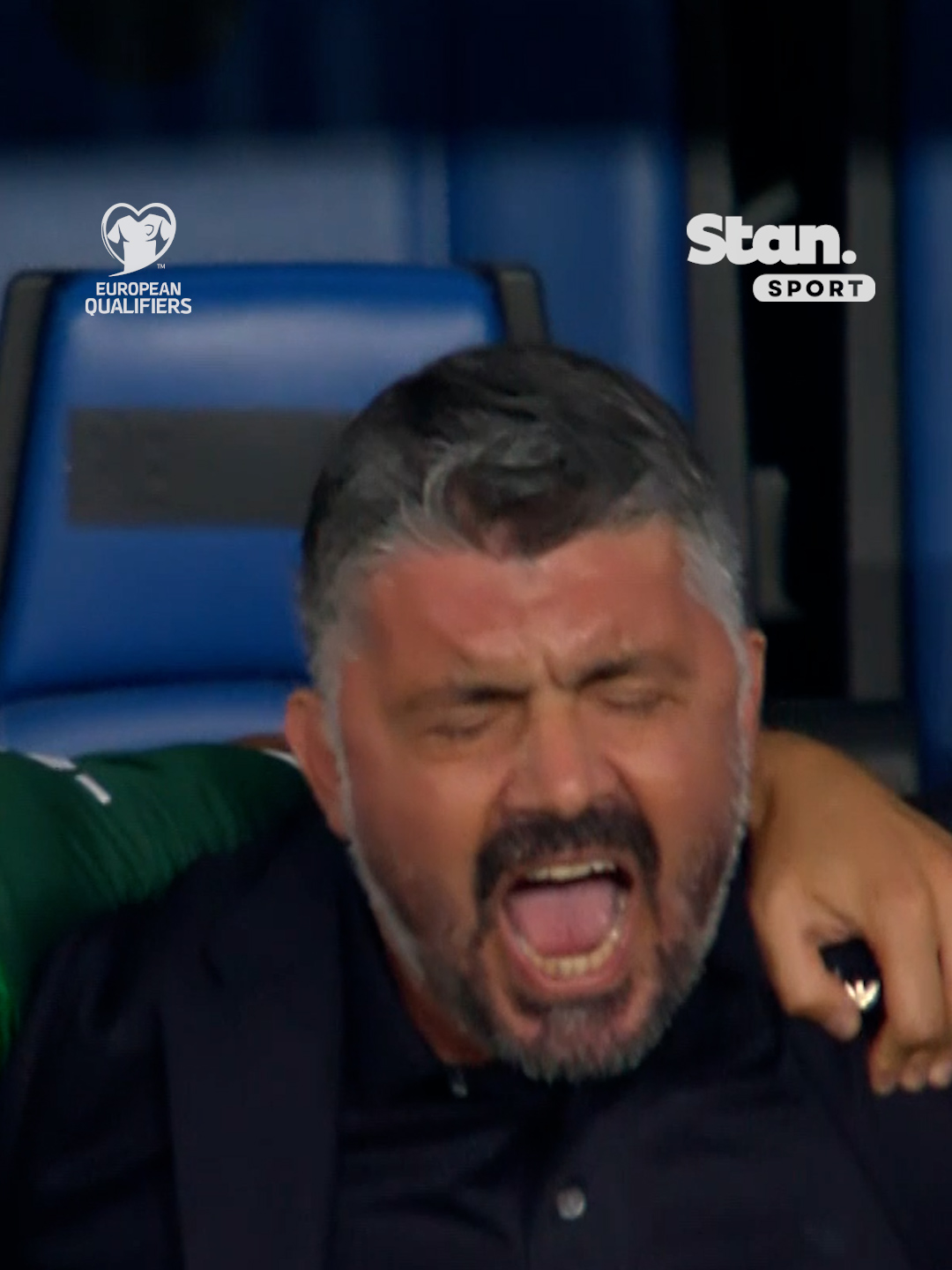 Nothing says passion like the whole stadium belting out the Italian national anthem 🇮🇹 Bergamo is treated to a fine rendition of Il Canto degli Italiani. ↳ European Qualifiers™. Every Match. Live & Exclusive on Football's New Home, Stan Sport. #StanSportAU #WCQ