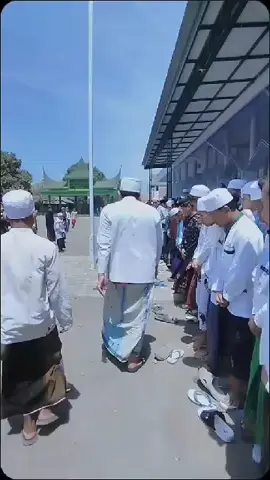 engkau panutan kami guru #khrkholilasadsamsularifin #almahabbahwalisongo #sholawat 