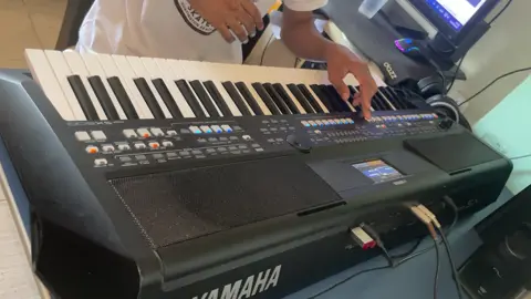 RITMO VALL SYLVA CHICOTADA 🎹 . . . . . . #ritmo #forró #forrónotiktok #chicotada #vallsylva #fyp #foryou #viral #teclado