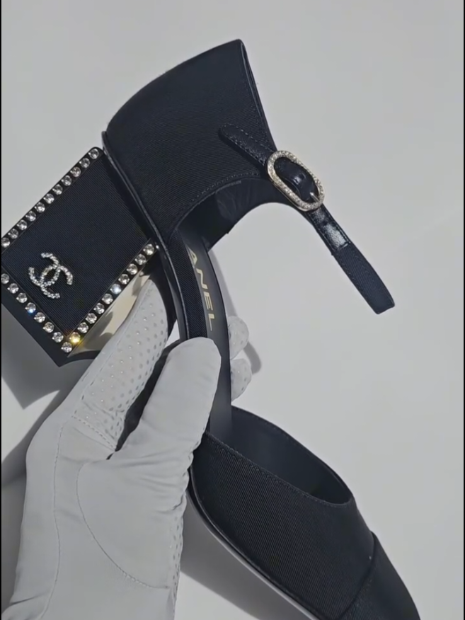 Step into luxury with the Chanel Mary Jane pump! 👠💃 Unboxing these stylish shoes to reveal their premium materials, classic design, and timeless elegance. Perfect for adding a touch of sophistication to any outfit.  #ChanelMaryJane #LuxuryShoes #ChanelPumps #MaryJaneShoes #ChanelsShoes 