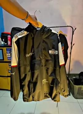 Yang suka motoran malam wajih punya #jaket #jaketparasut #jaketcagoule #xybca #fypage 
